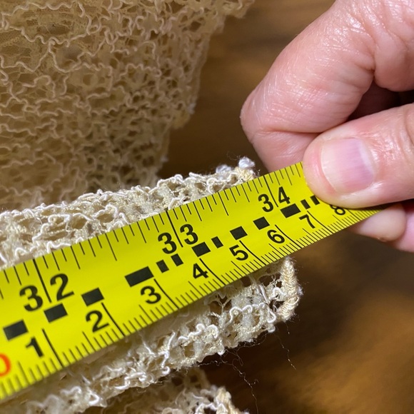 ANGIE CREAM COLORED LACE DRESS W/LINING - SIZE M - Picture 8 of 8